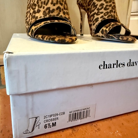 NWT Charles David Crosser Calf Hair Leopard Print Open Toe Heels - Picture 9 of 15
